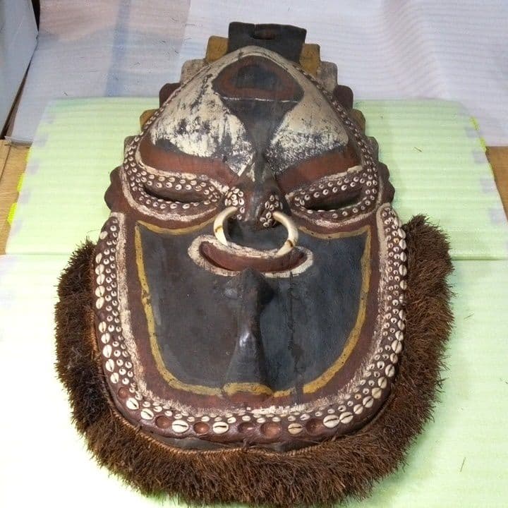 パプアニューギニア お面 マスク 木製 木彫り 壁掛け