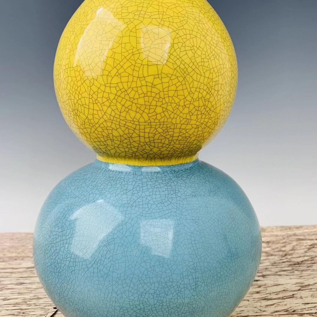 中国古美術・旧蔵の磁器・大周柴窯兩色葫蘆瓶・置物・書道具・茶道具・文房具・賞物