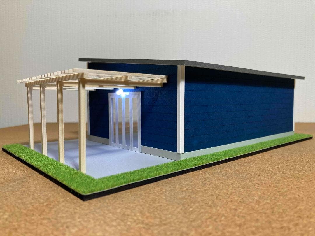 ミニカー用ジオラマ：1/43 木造パーゴラ付ガレージ（ダークブルー
