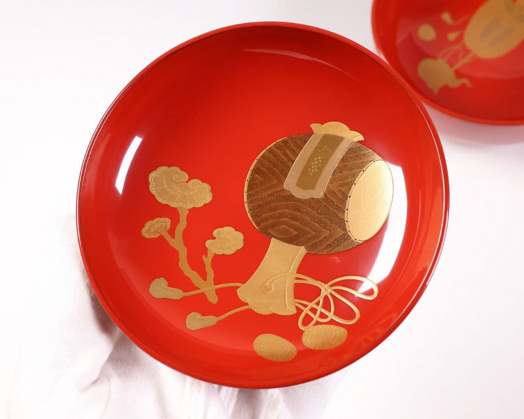 【MB35】輪島塗 宝尽くし金蒔絵 朱塗椀 二客 小槌 軍配 霊芝 木製漆器