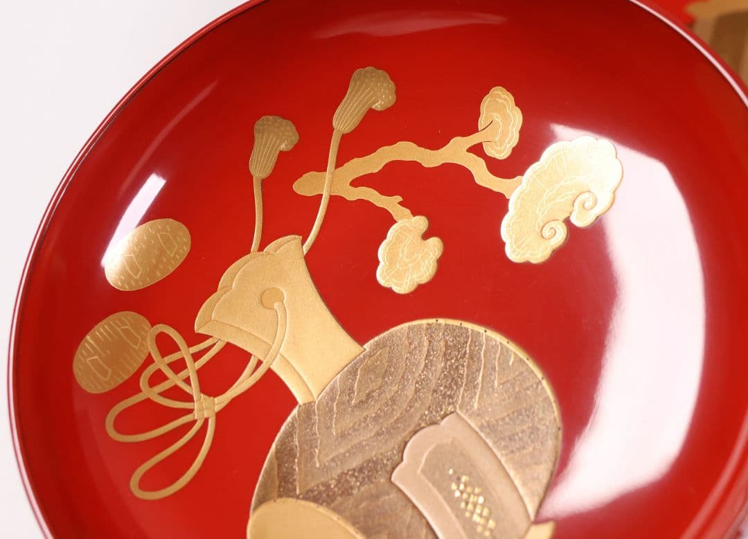 【MB35】輪島塗 宝尽くし金蒔絵 朱塗椀 二客 小槌 軍配 霊芝 木製漆器