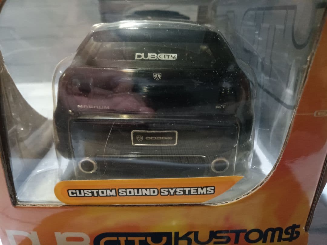 1/24 jada ダッジ マグナム R/T ミニカー　ブラック