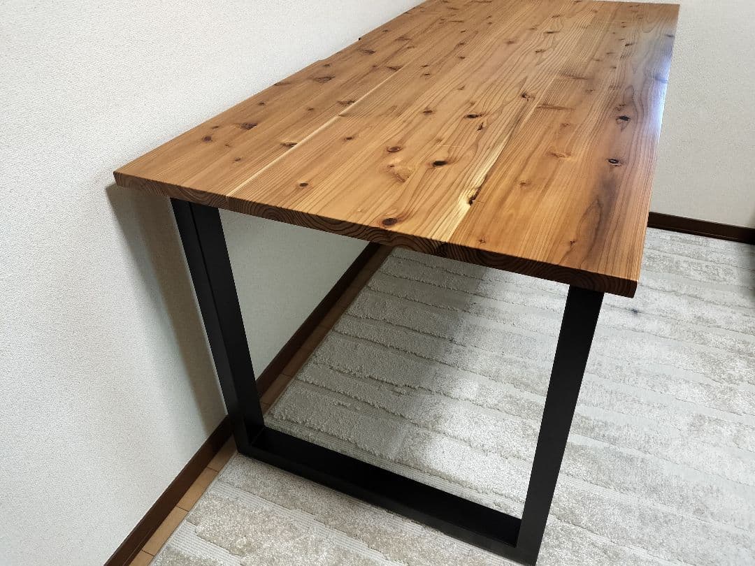 KANADEMONO THE TABLE /杉無垢材 × Black Steel