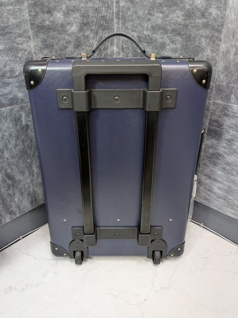 ②グローブトロッター ネイビー 2ホイール