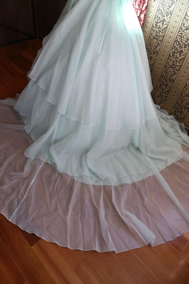 568ナチュラルビューティー高級ウエディングドレス9号11号13号カラードレス