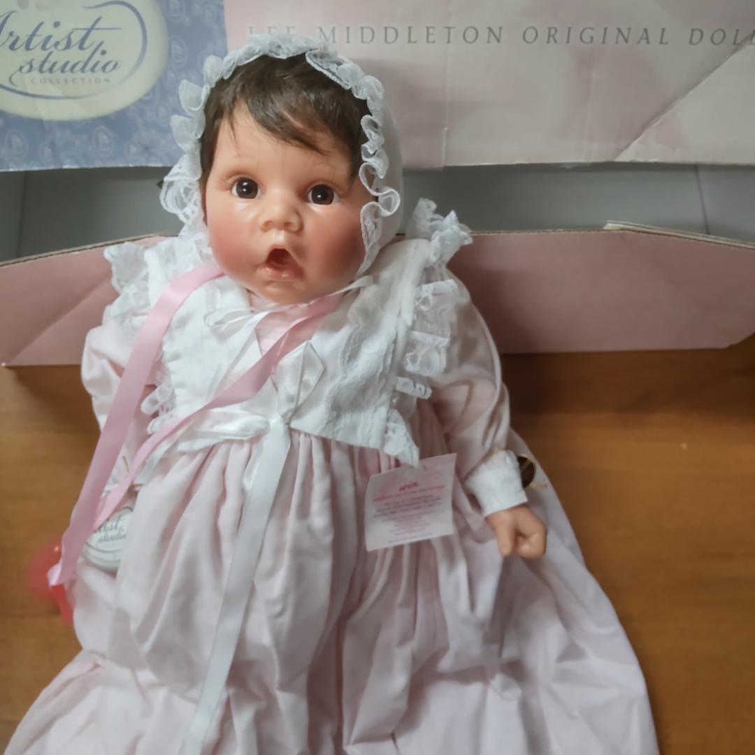 リーミドルトンLEE MIDDILTONリボーンドール洗礼服赤ちゃん人形