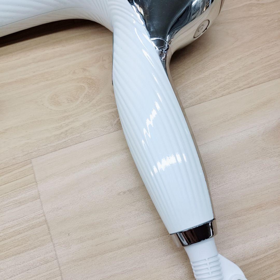 ほぼ未使用品⚡️ノズル付き Refa リファ ビューティック ドライヤー MTG