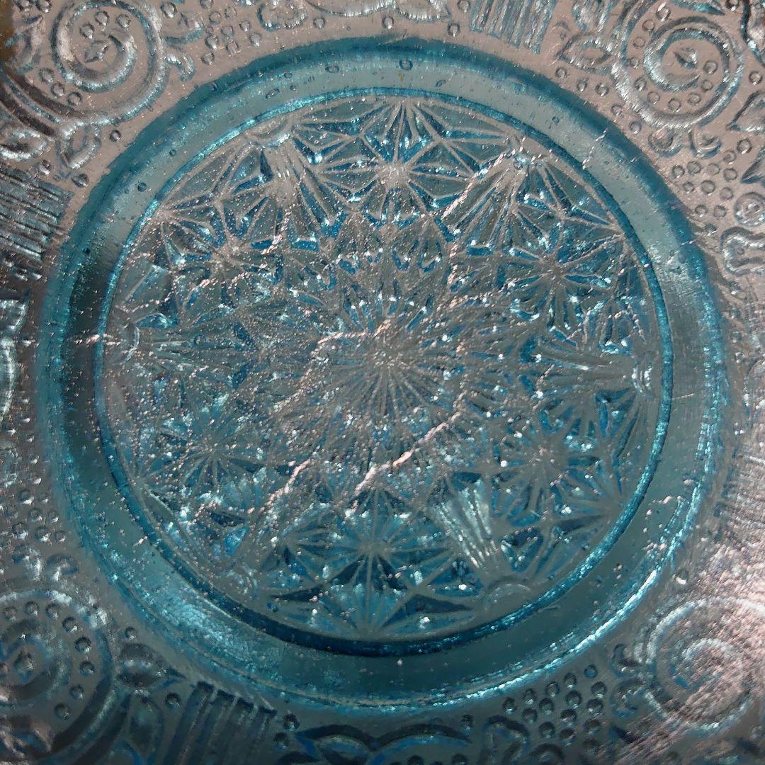 ご成約】淡路珉平焼 ターコイズブルー 陽刻 花文様 7寸皿と骨董