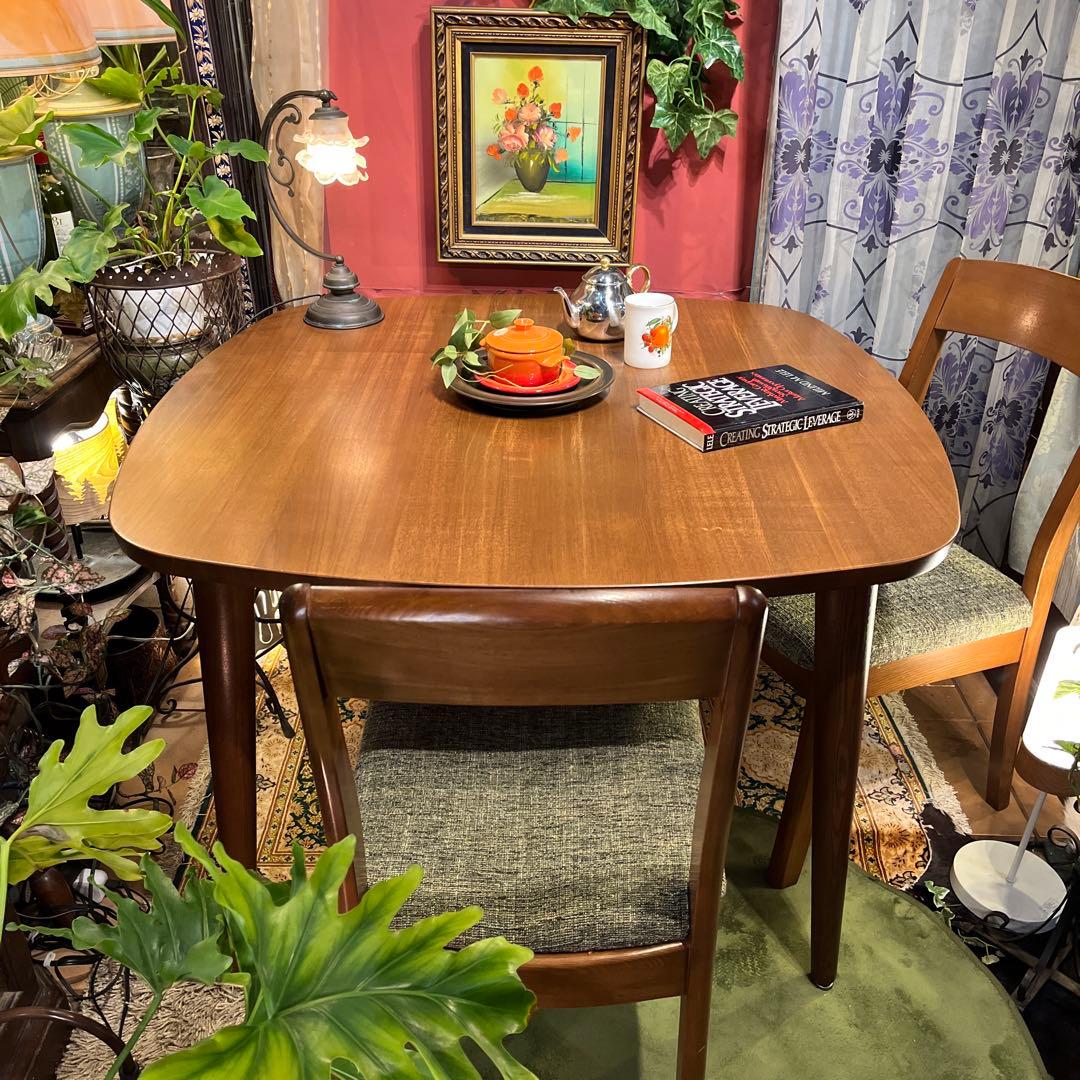 ヴィンテージ アッシュソリッド　ダイニングテーブル　丸テーブル