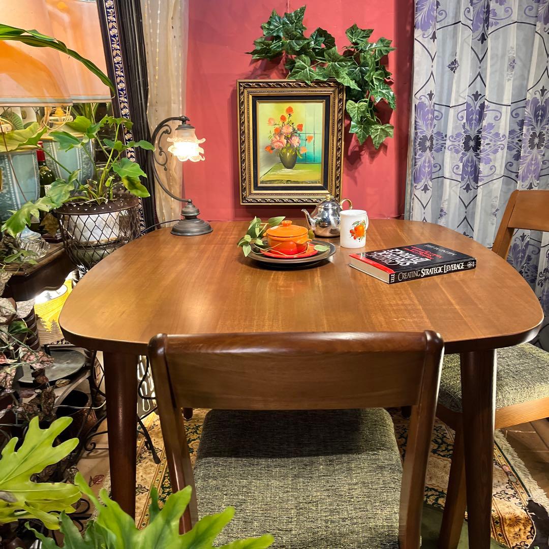 ヴィンテージ アッシュソリッド　ダイニングテーブル　丸テーブル