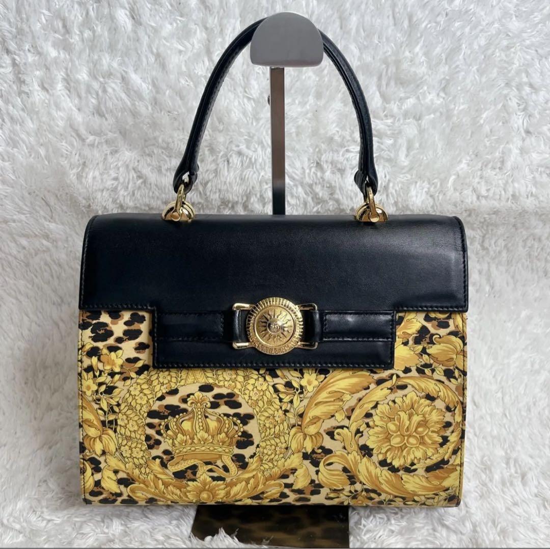 ジャンニヴェルサーチェ 太陽神 ハンドバッグ 自立 総柄 メデューサ レザー