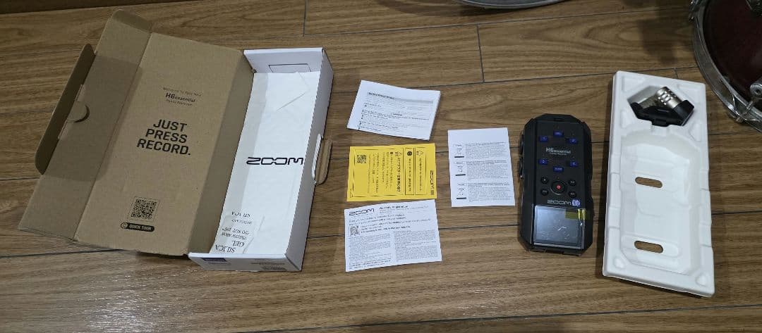 ZOOM H6 essential ハンディレコーダー