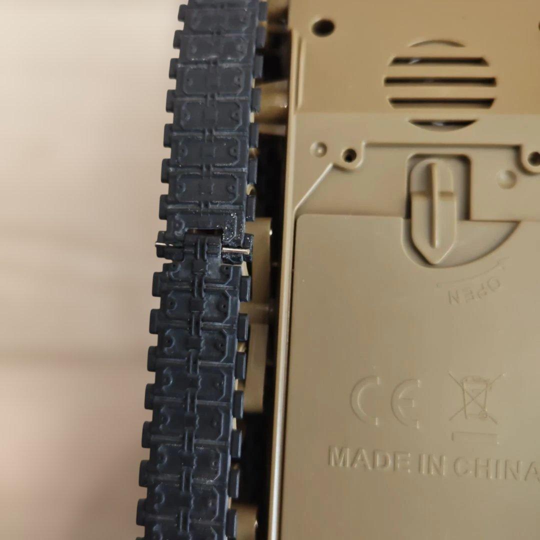 RC戦車 迷彩デザイン リモコン付き