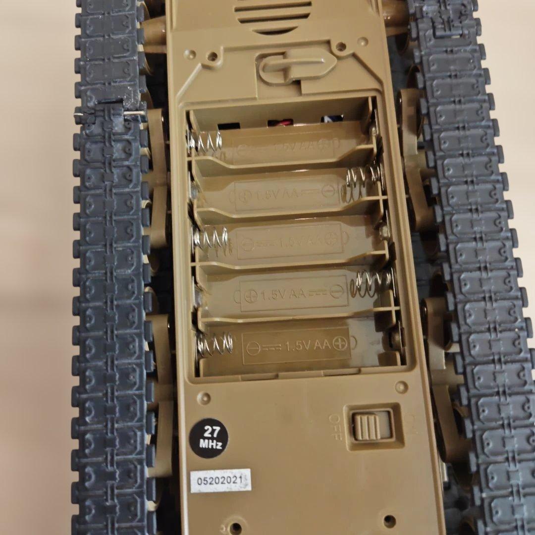 RC戦車 迷彩デザイン リモコン付き