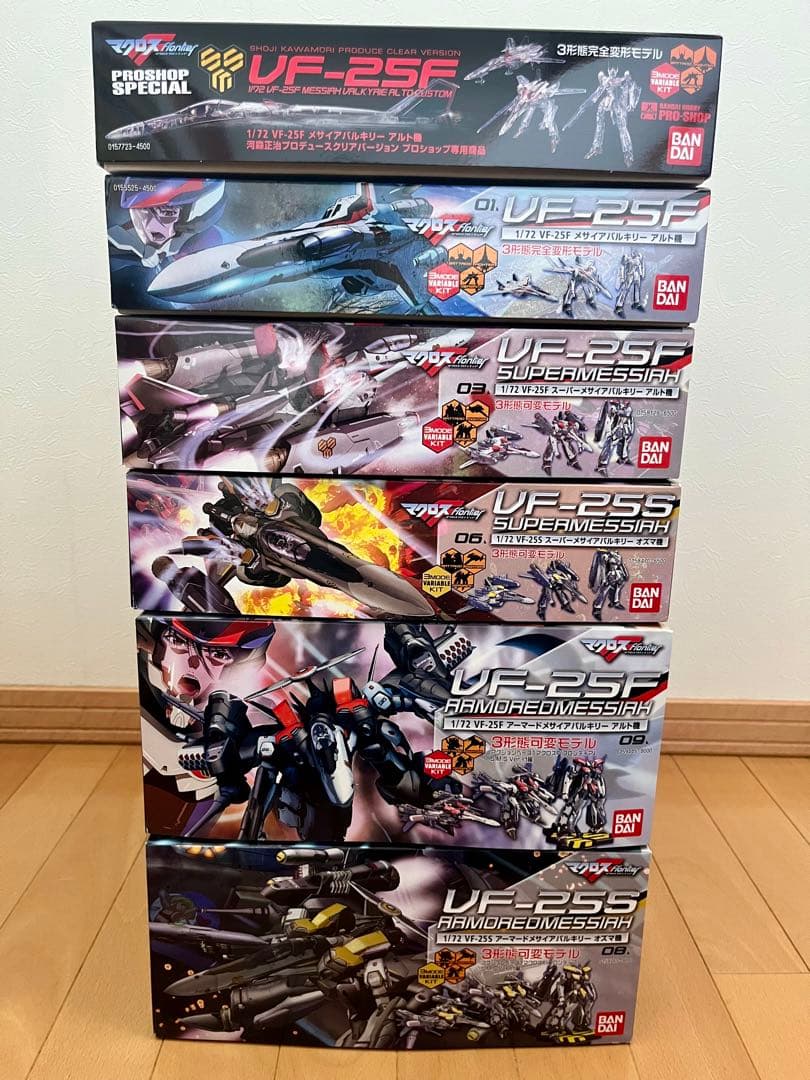【未組立】バンダイ 1/72 VFー25メサイアバルキリー プラモデル6種セット