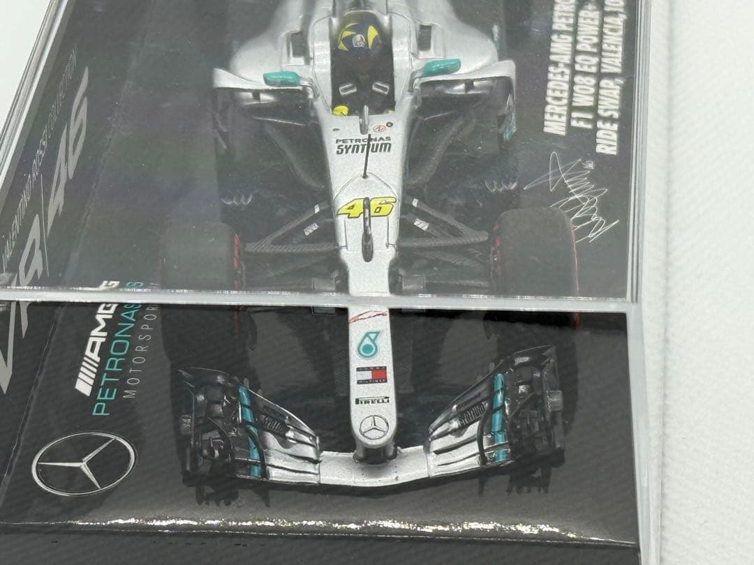 1/43 ミニチャンプス メルセデスAMGペトロナス W08 V.ロッシ