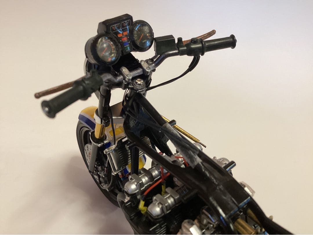 バイクプラモデル 族車 アオシマ1/12 Z1-R (ジャンク品)