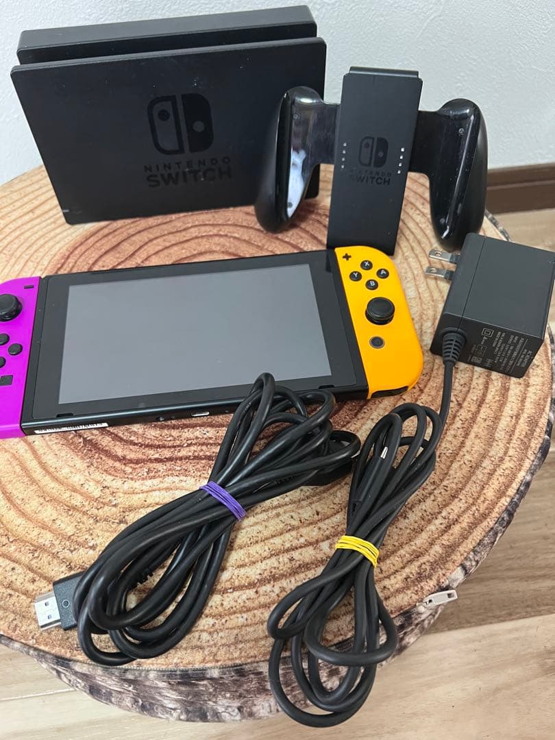 Nintendo Switch ニンテンドースイッチ本体　PPL/YEL箱無し