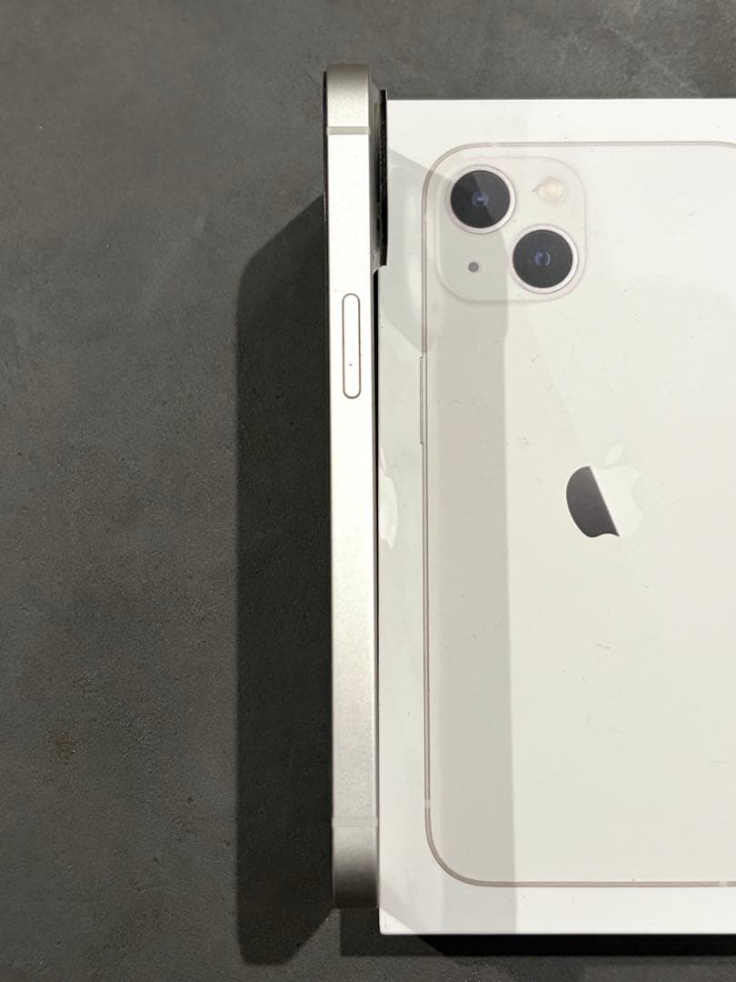 【美品】iPhone13 ホワイト 128GB 箱付き