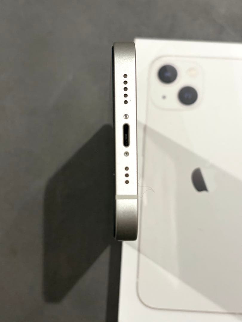 【美品】iPhone13 ホワイト 128GB 箱付き