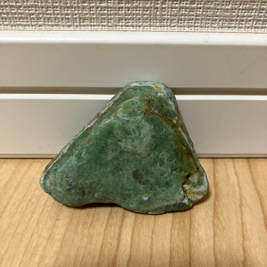 糸魚川濃緑翡翠 糸魚川翡翠 濃いグリーン 【92g】美しいグリーンに透過