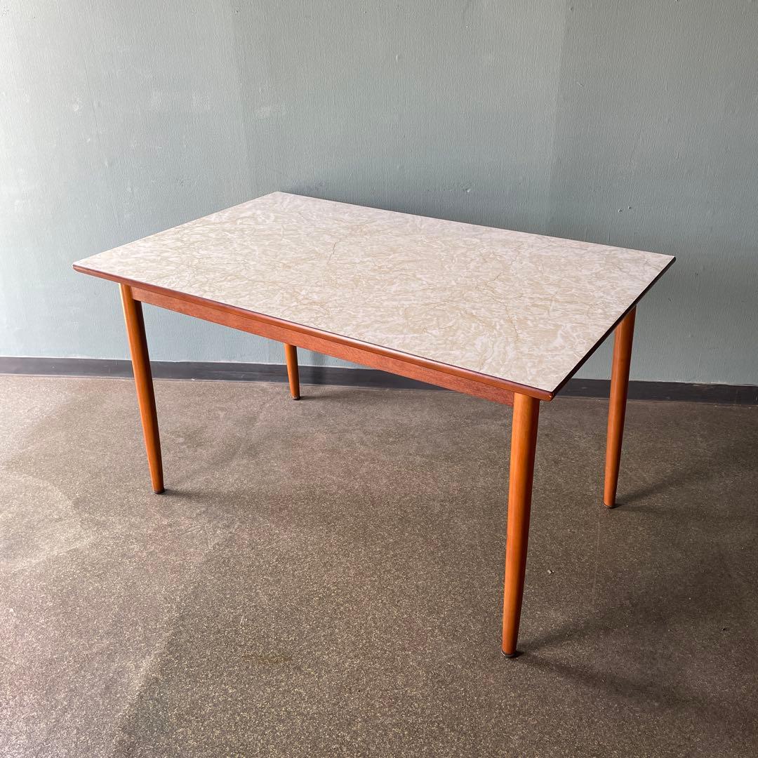 昭和レトロ　ミッドセンチュリー　北欧ヴィンテージ風　ダイニングテーブル　大理石風