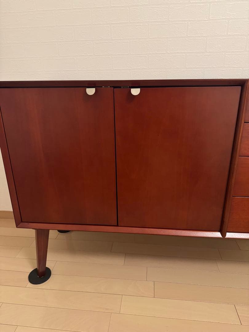 北欧風リビングキャビネット 引き出し 扉付き 脚付き 幅110マホガニー