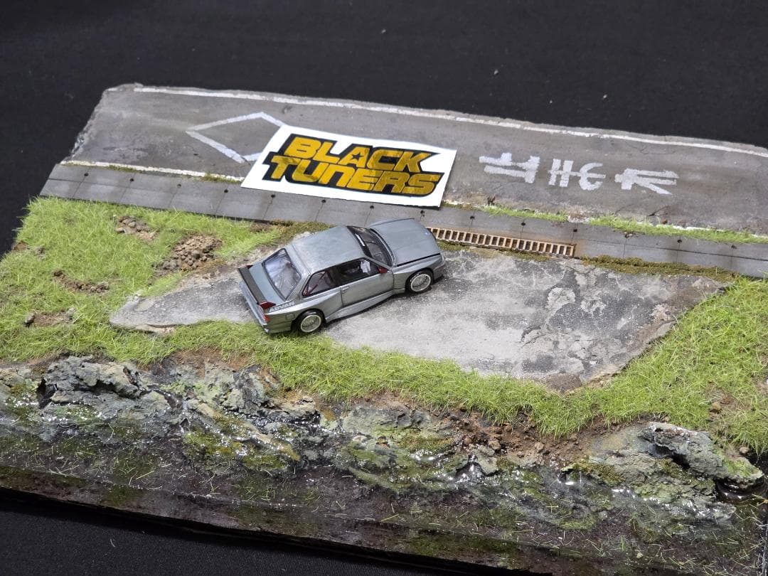 カスタム 現実的の駐車場 ジオラマ 1:64 v3