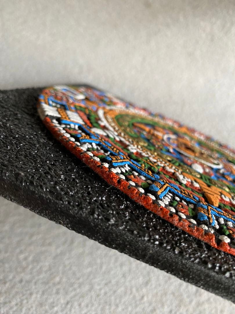 メキシコ製】マヤ文明（太陽の石・生贄の石）の壁掛け - メルカリ