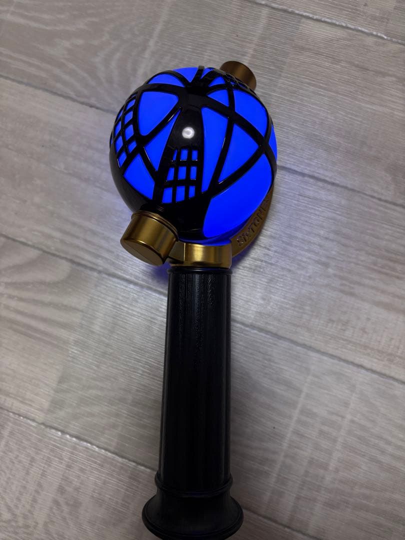 SixTONES YOUNG OLD トレーナー　ペンライト　ステッカー　京本