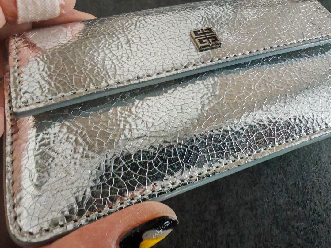 GIVENCHY 4G ジップ付きカードホルダー(ミニ財布)