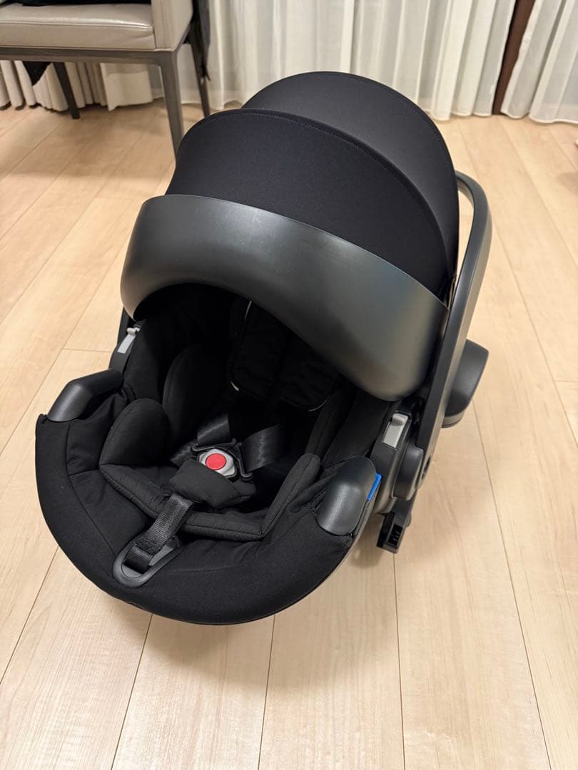 ストッケ YOYO チャイルドシート by ビーセーフ ベビーゼン