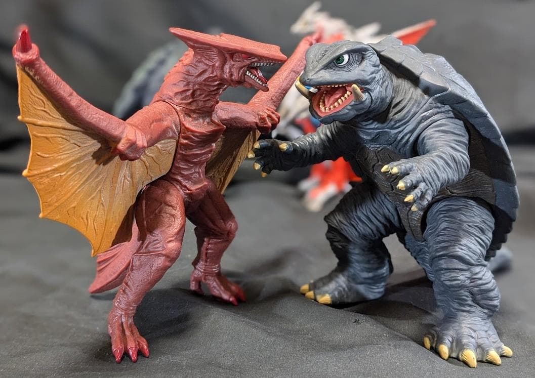 【gjgj】平成ガメラ＆ギャオス＆イリス（バンダイ）４体セット