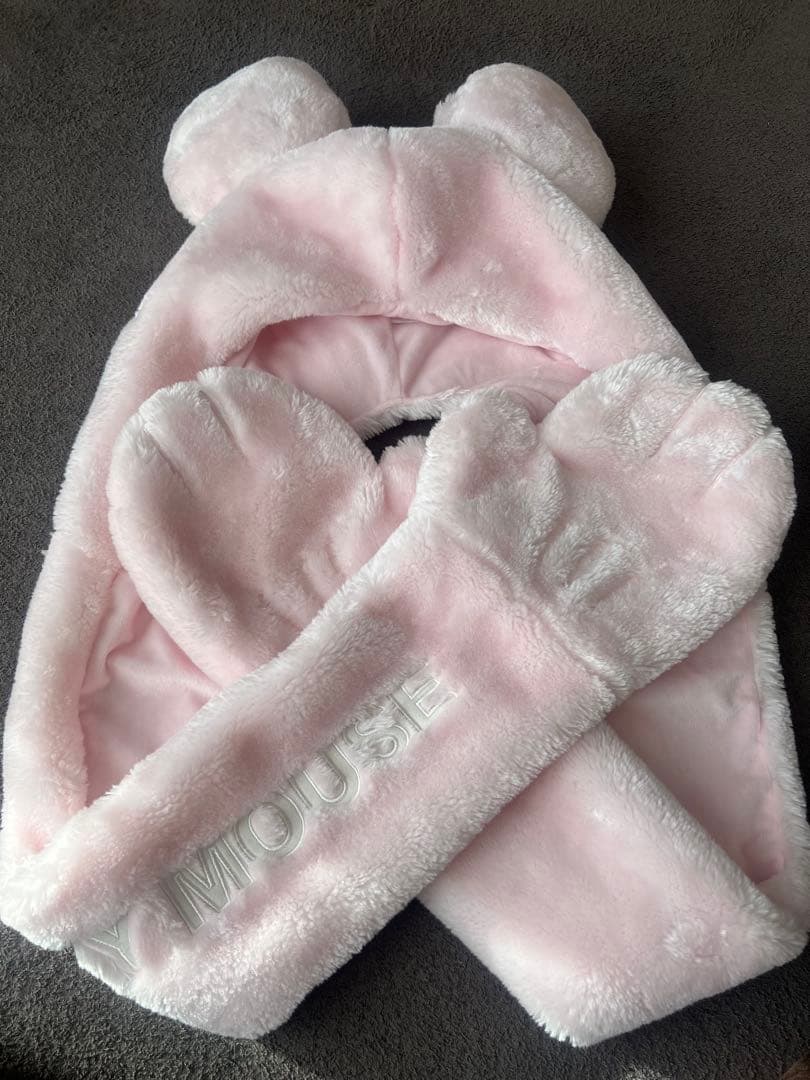 ディズニー　マフラーキャップ　ピンク　手袋　ファンキャップ フォロー割□Disney STORE ミッキーマウス マフラー 手袋ピンクファン