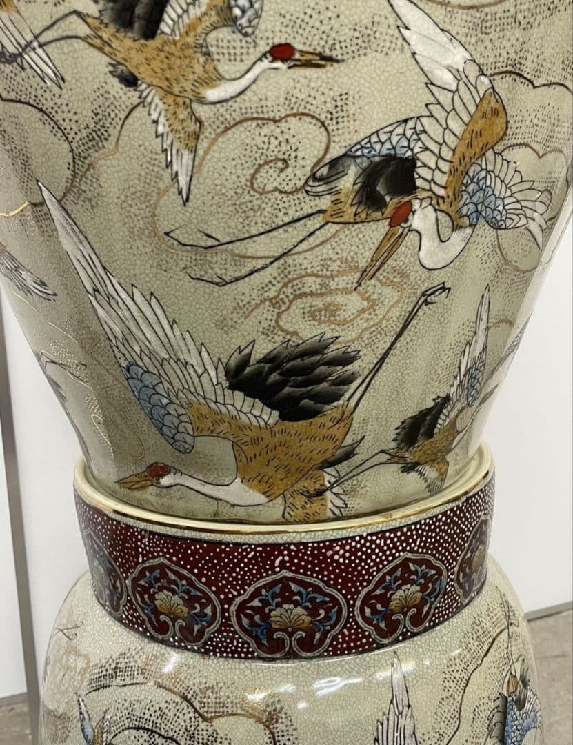 沈香壺 約130cm 薩摩焼 大壷 特大 花瓶 葵紋 飾り壺 金襴手金彩 花鳥鶴