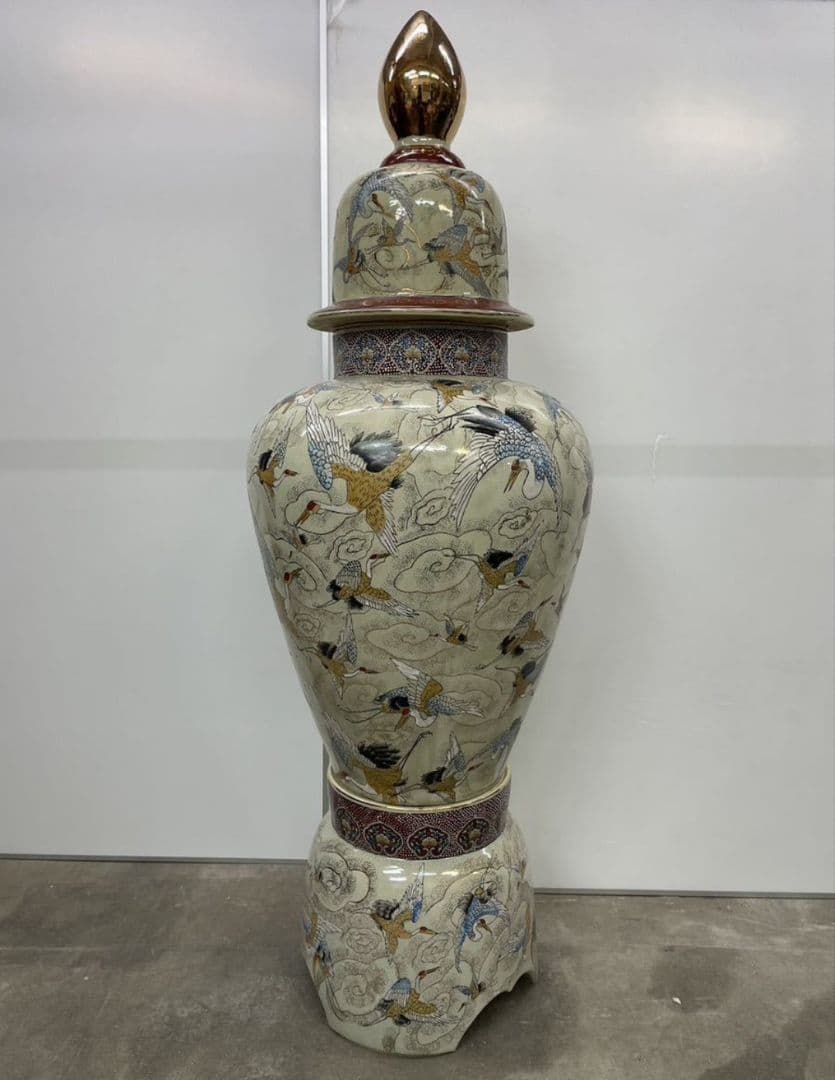 沈香壺 約130cm 薩摩焼 大壷 特大 花瓶 葵紋 飾り壺 金襴手金彩 花鳥鶴