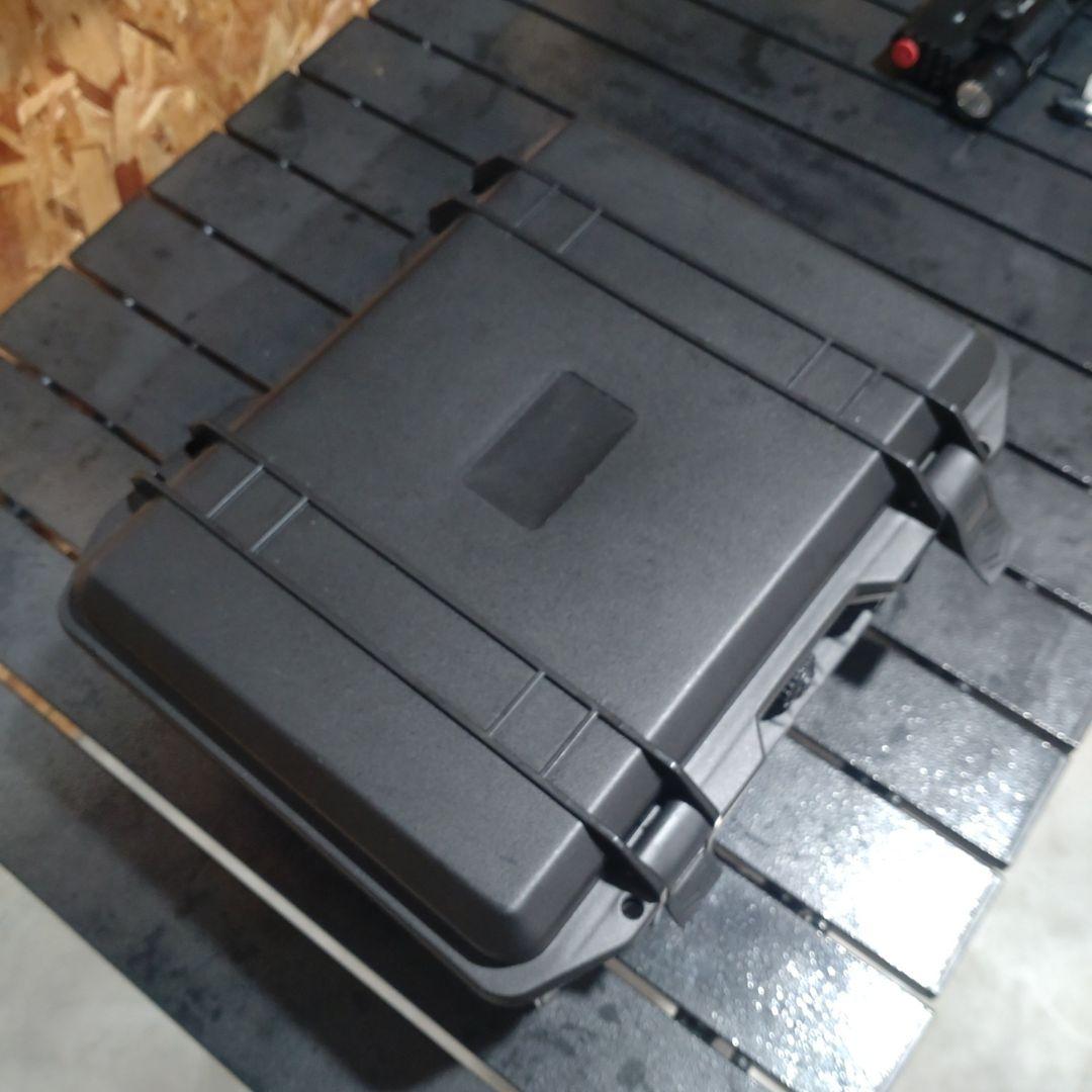 STRIKE WARRIOR ガスブローバックエアガン　 ハードケース付き!!