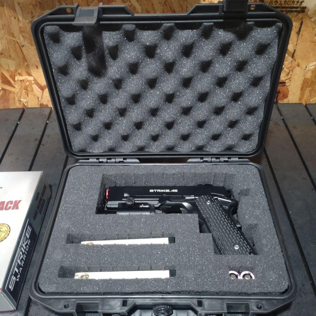 STRIKE WARRIOR ガスブローバックエアガン　 ハードケース付き!!
