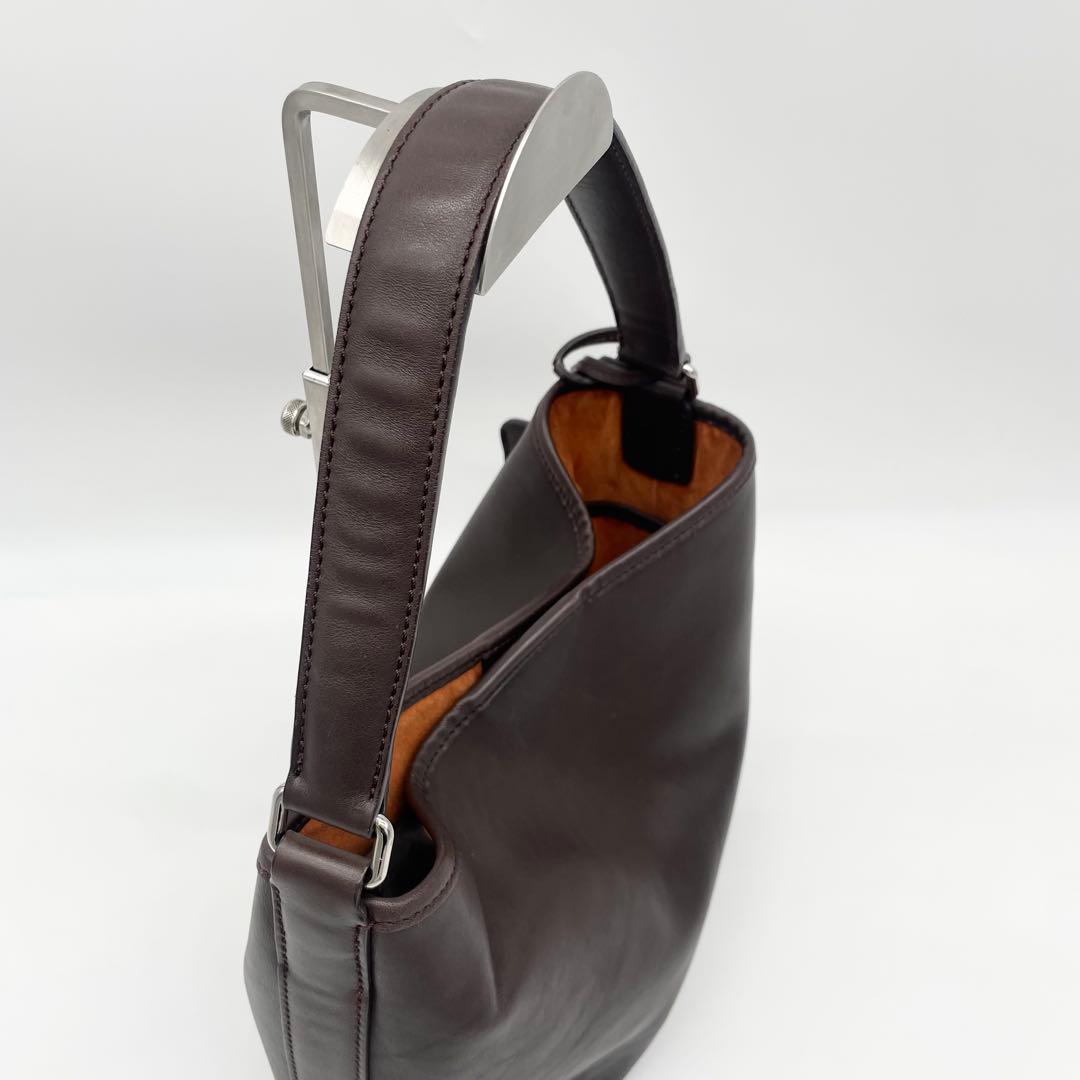 美品　HIROFU ワンショルダーバッグ　レザー　ブラウン　チャーム付