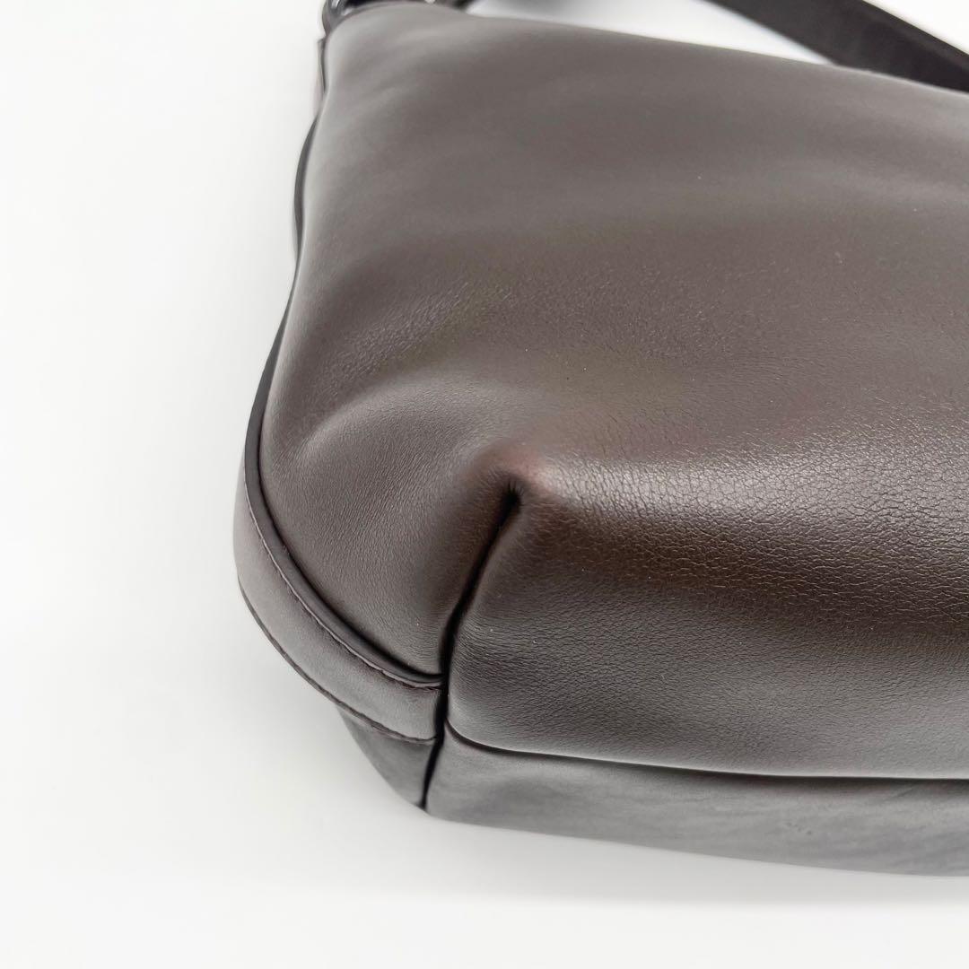 美品　HIROFU ワンショルダーバッグ　レザー　ブラウン　チャーム付