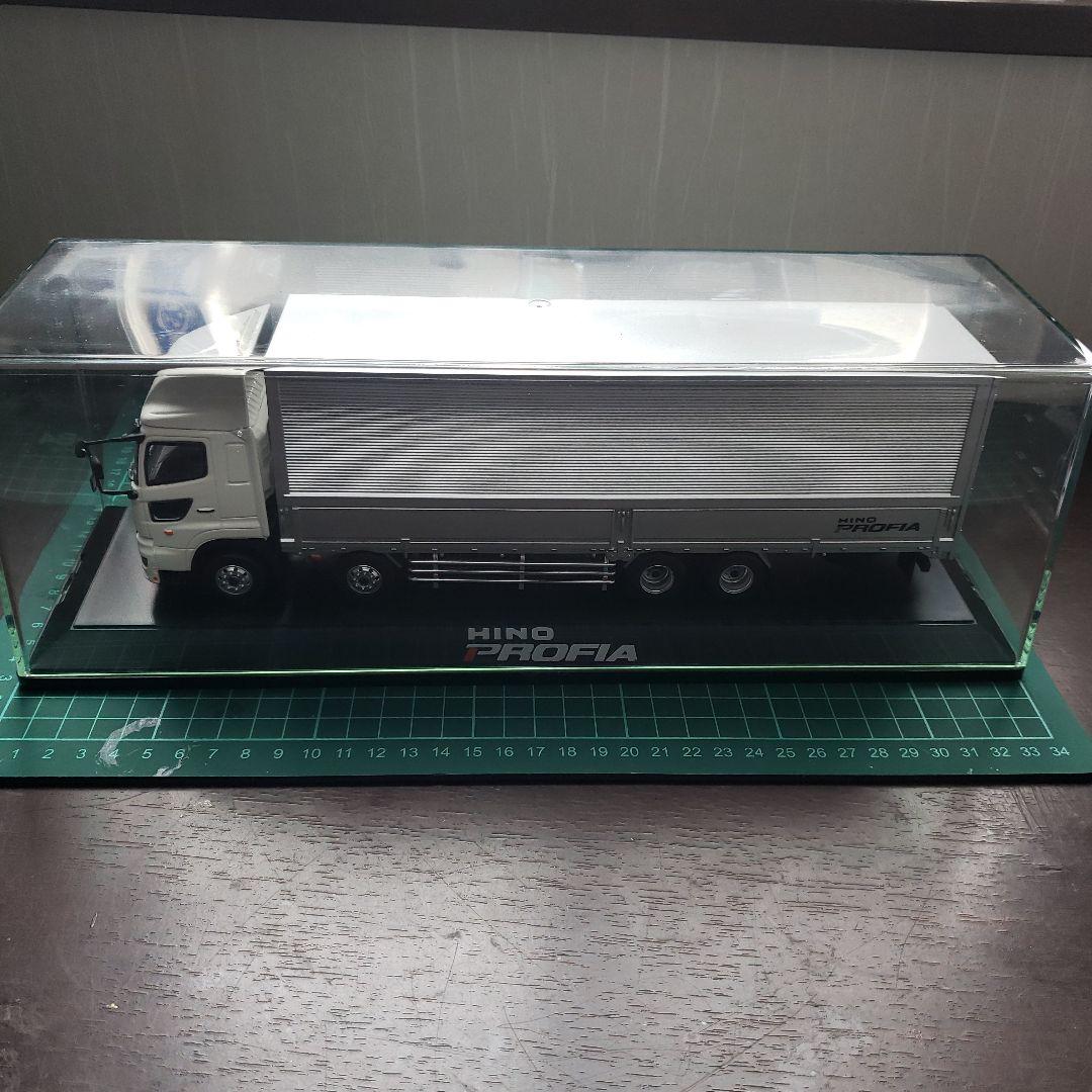 非売品1/43　日野プロフイア　本体約30cmダイカスト製品