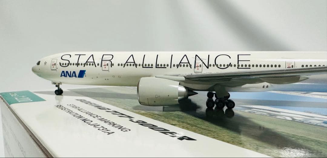 全日空商事 1/200 ANA 777-300ER STAR ALLIANCE - メルカリ
