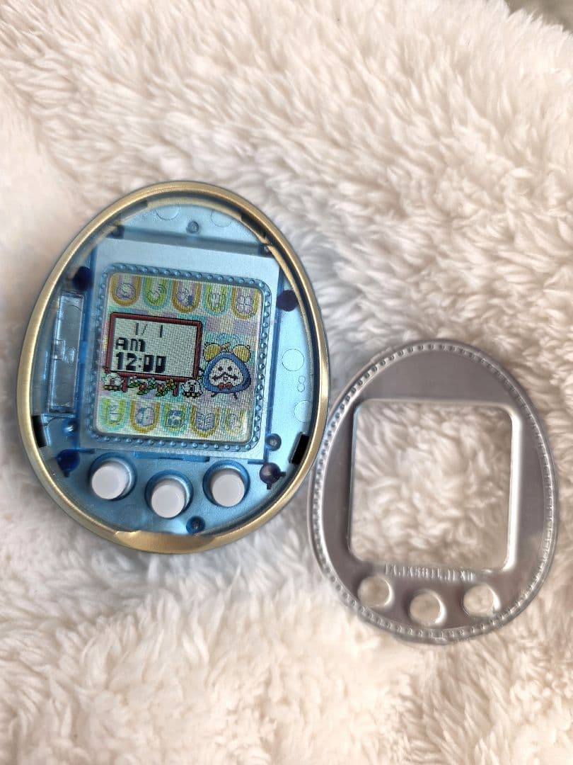 たまごっち4u ブルー　あまり使用してませんが、中古です　動作確認済み