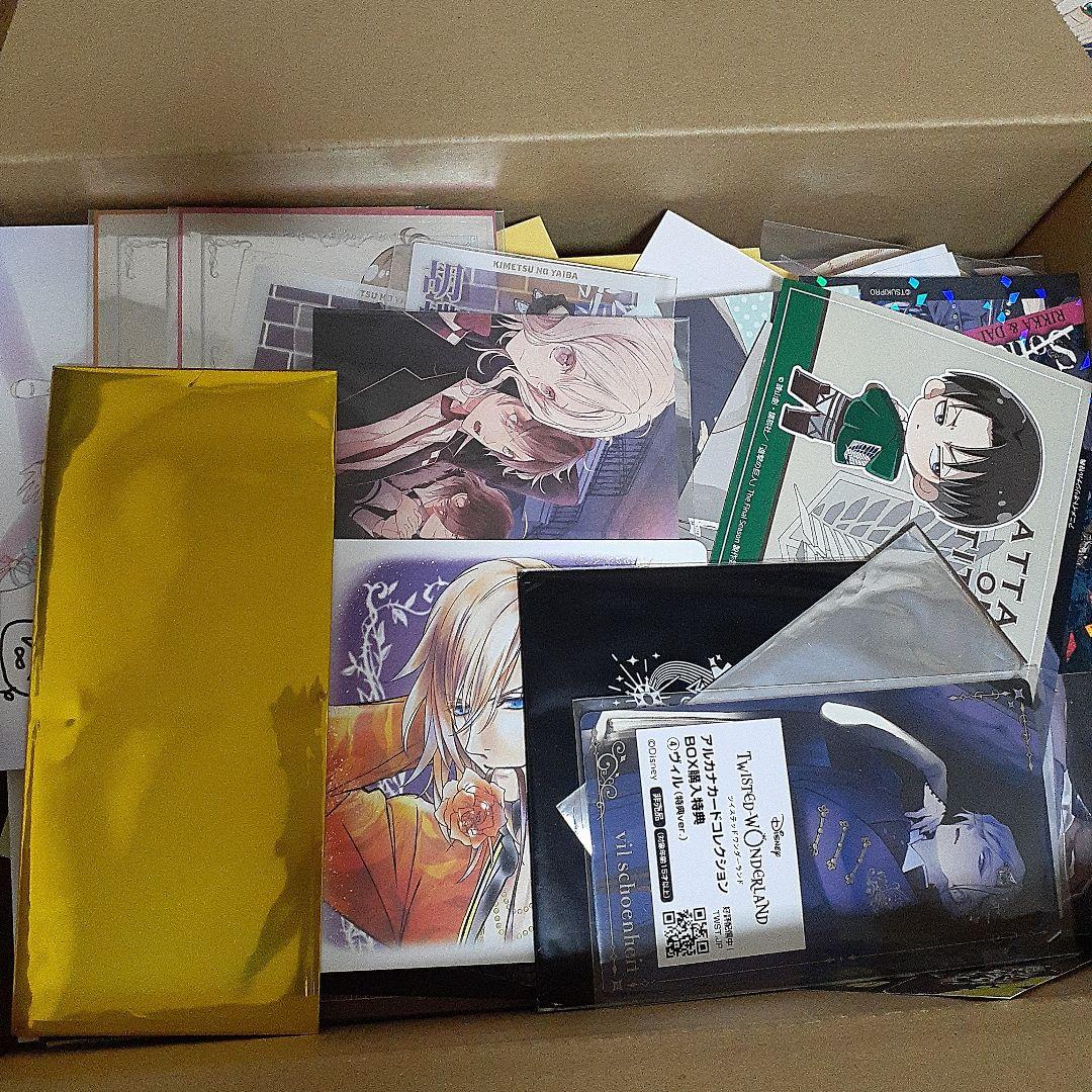 アニメ・マンガ・キャラクター　紙類　紙系　紙雑貨　大量　まとめ売り