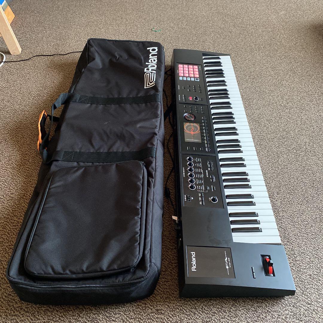 格安‼️】Roland FA-08(純正ケース付き)
