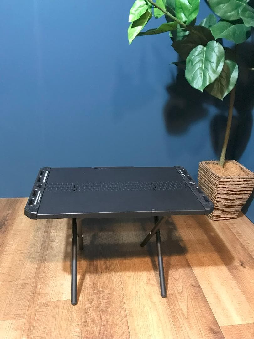 LOCKFIELD EQUIPMENT サイドテーブル