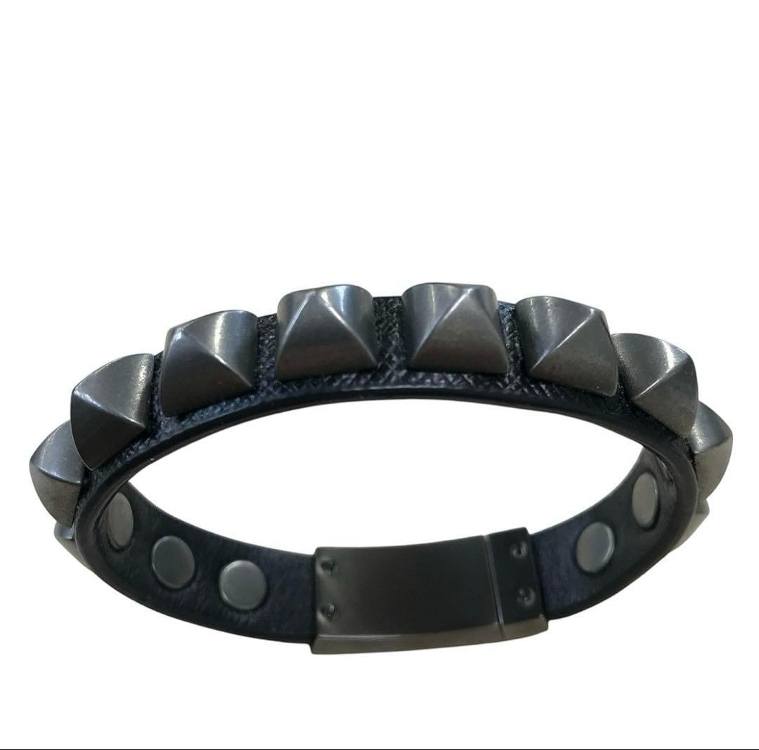 9/24(木)終了 PRADA サフィアーノ・レザー スタッズ ブレスレット S