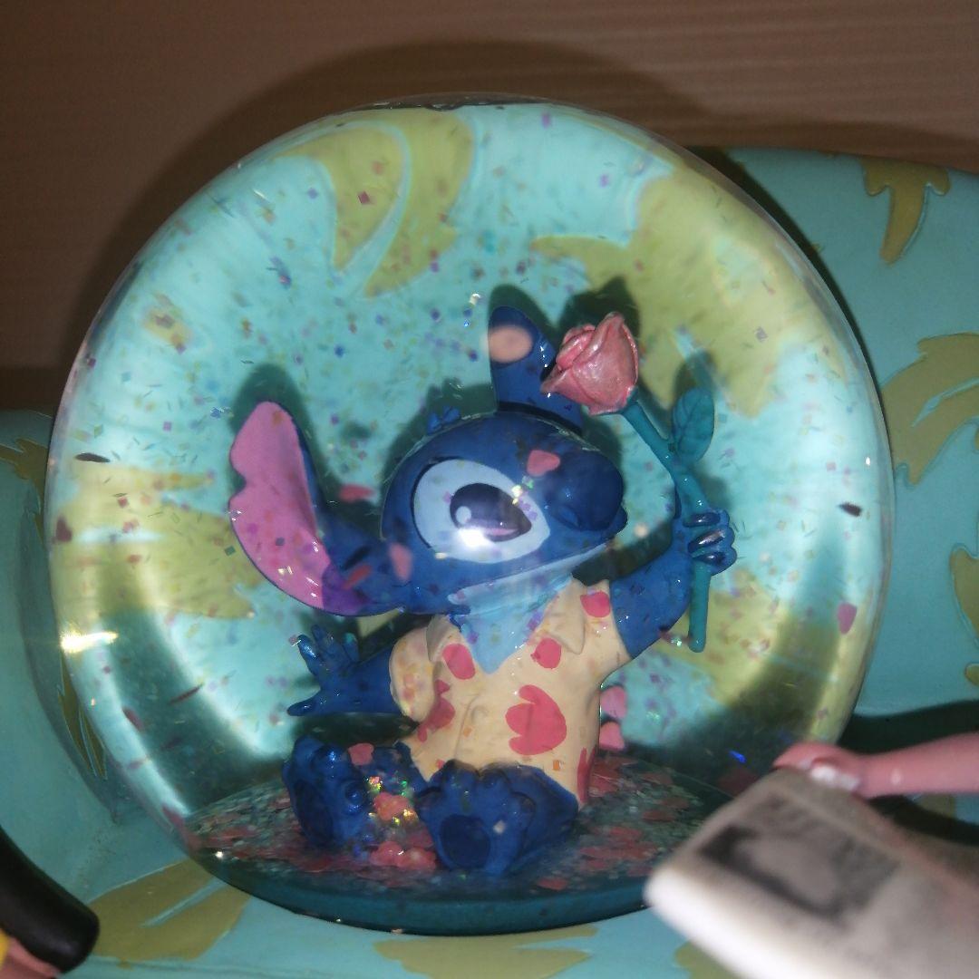 激レア☆リロ&スティッチ ソファー スノーグローブ 限定500ピンズ付