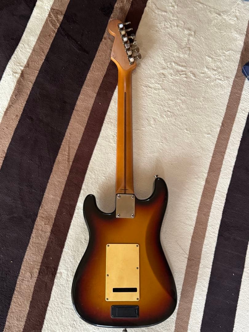a*t様 Fender Japan ST CHAMP10 3TS