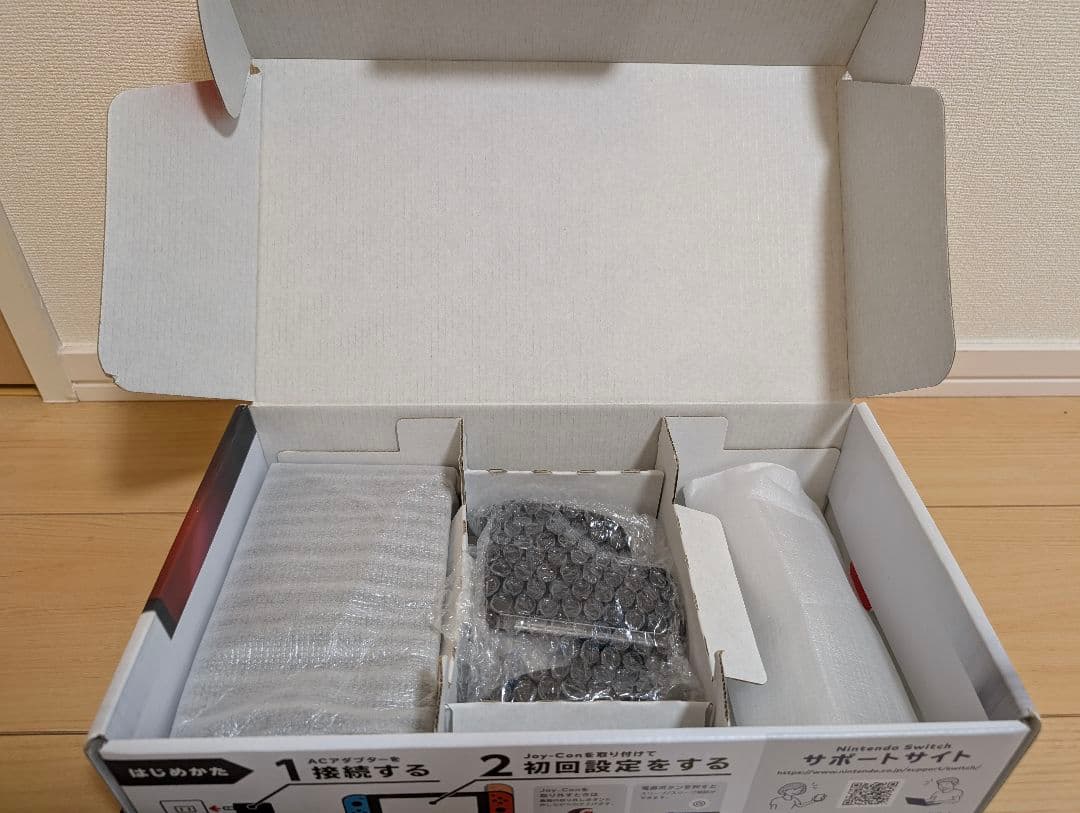 Nintendo Switch 本体 青/赤 ジョイコン